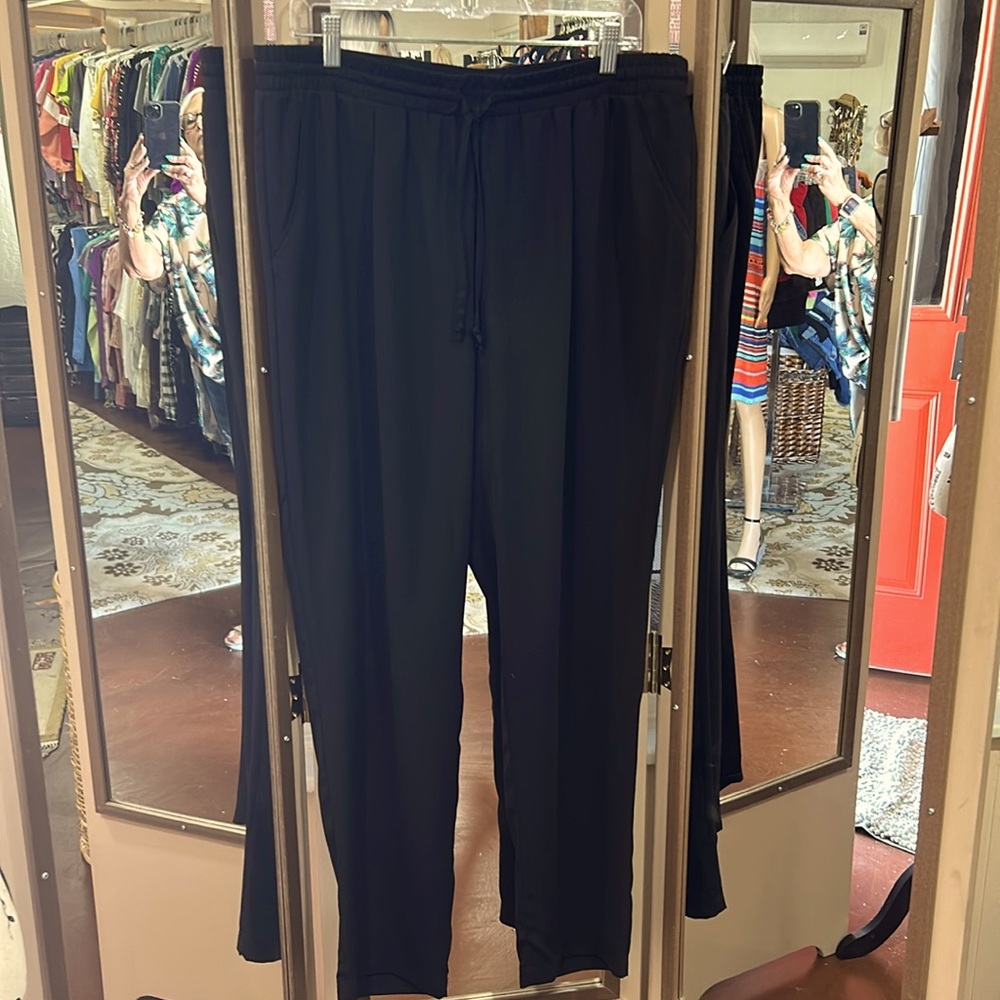 Zach and Rachel Black Joggers size XL drawstring
